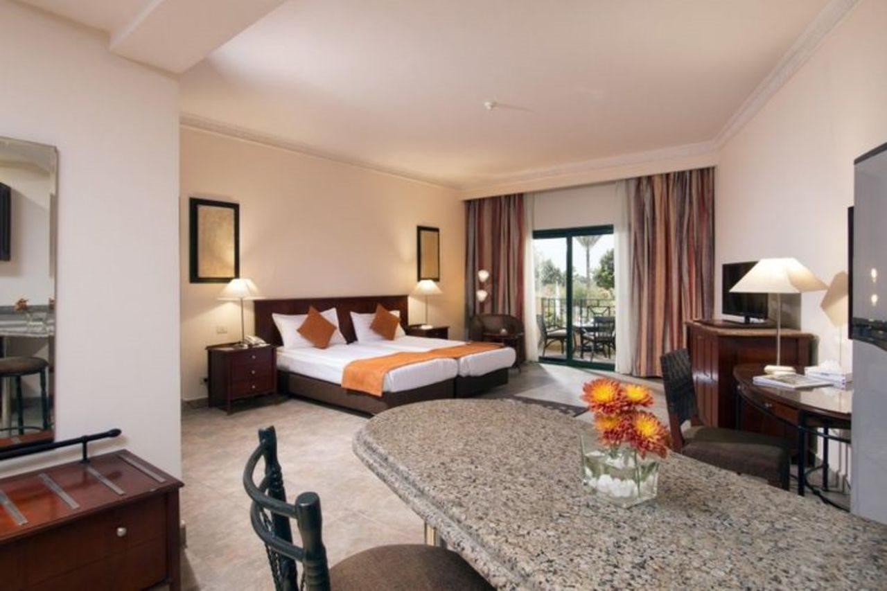 Swiss Inn Plaza Hotel 6th of October City Ngoại thất bức ảnh
