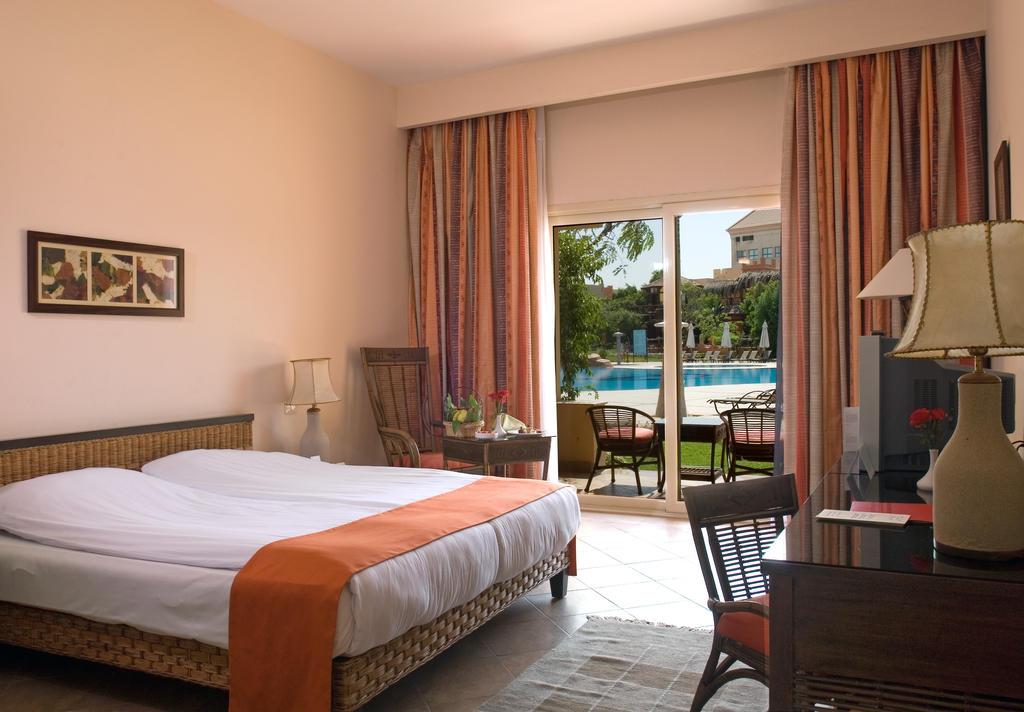 Swiss Inn Plaza Hotel 6th of October City Ngoại thất bức ảnh
