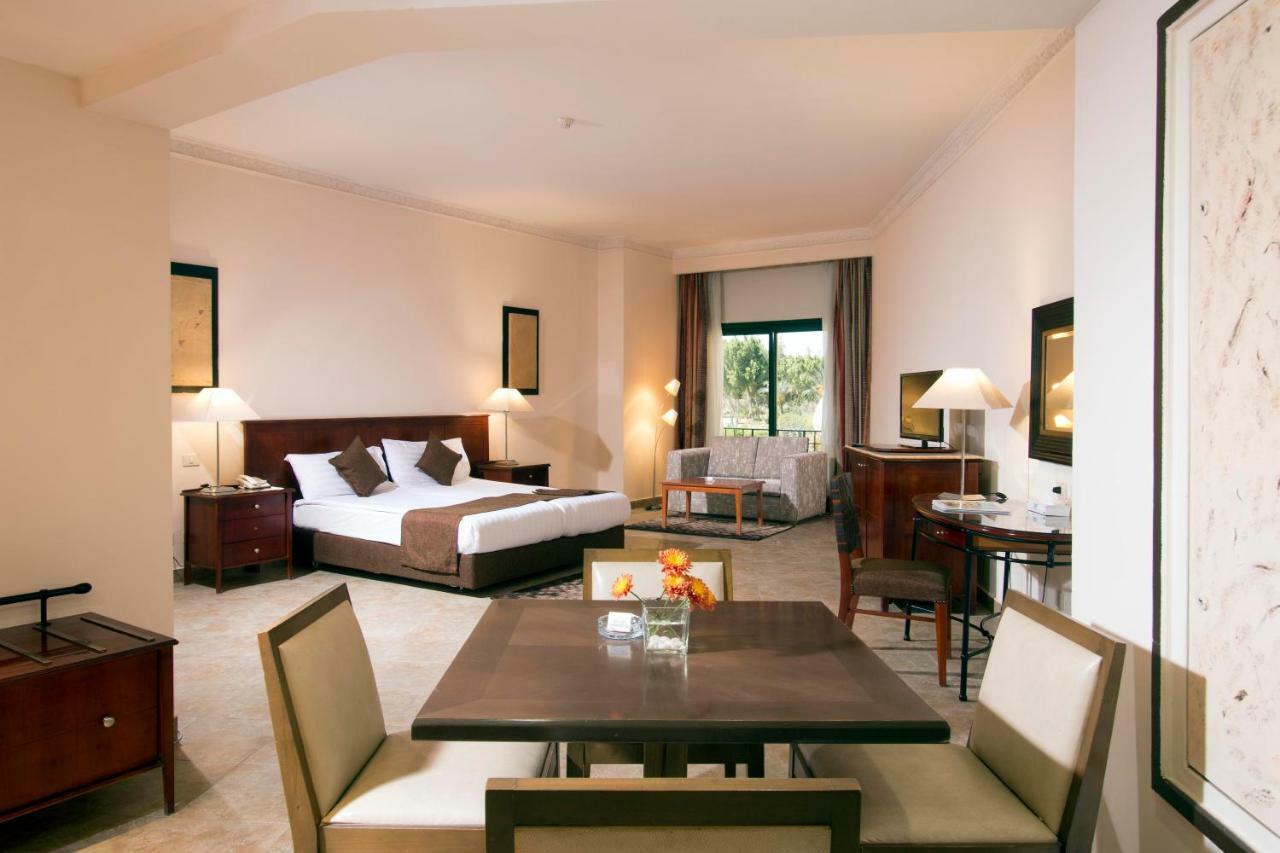 Swiss Inn Plaza Hotel 6th of October City Ngoại thất bức ảnh